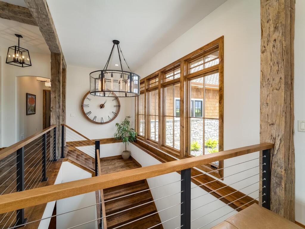 Open railing to lower level.