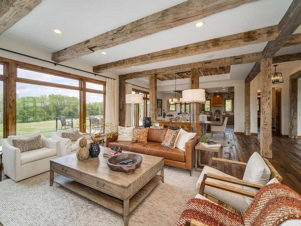 Panoramic views of the lake from he wall of windows.