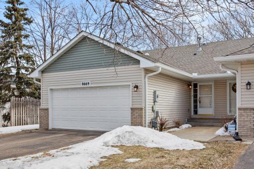 8669 Norway Street NW, Coon Rapids, MN 55433