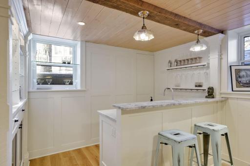 1915 James Avenue S, Minneapolis, MN 55403
