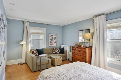 1915 James Avenue S, Minneapolis, MN 55403