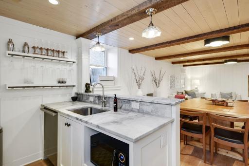 1915 James Avenue S, Minneapolis, MN 55403