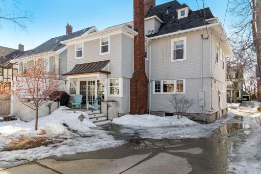 1915 James Avenue S, Minneapolis, MN 55403