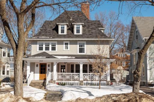 1915 James Avenue S, Minneapolis, MN 55403