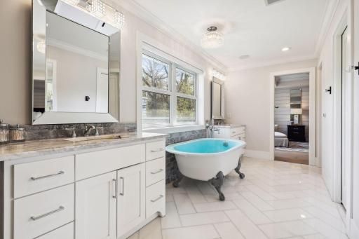 4303 Woodstock Avenue, Golden Valley, MN 55422