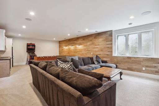 4303 Woodstock Avenue, Golden Valley, MN 55422
