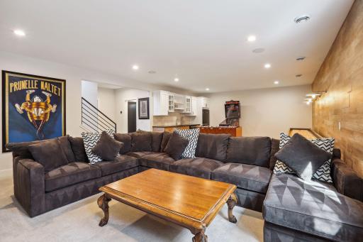 4303 Woodstock Avenue, Golden Valley, MN 55422