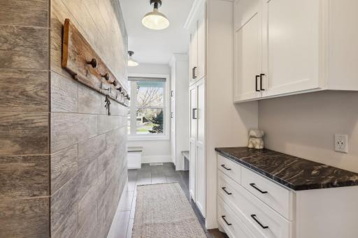 4303 Woodstock Avenue, Golden Valley, MN 55422