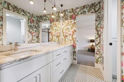 4303 Woodstock Avenue, Golden Valley, MN 55422