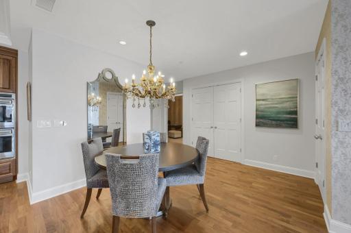 5000 France Avenue S, 37, Edina, MN 55410