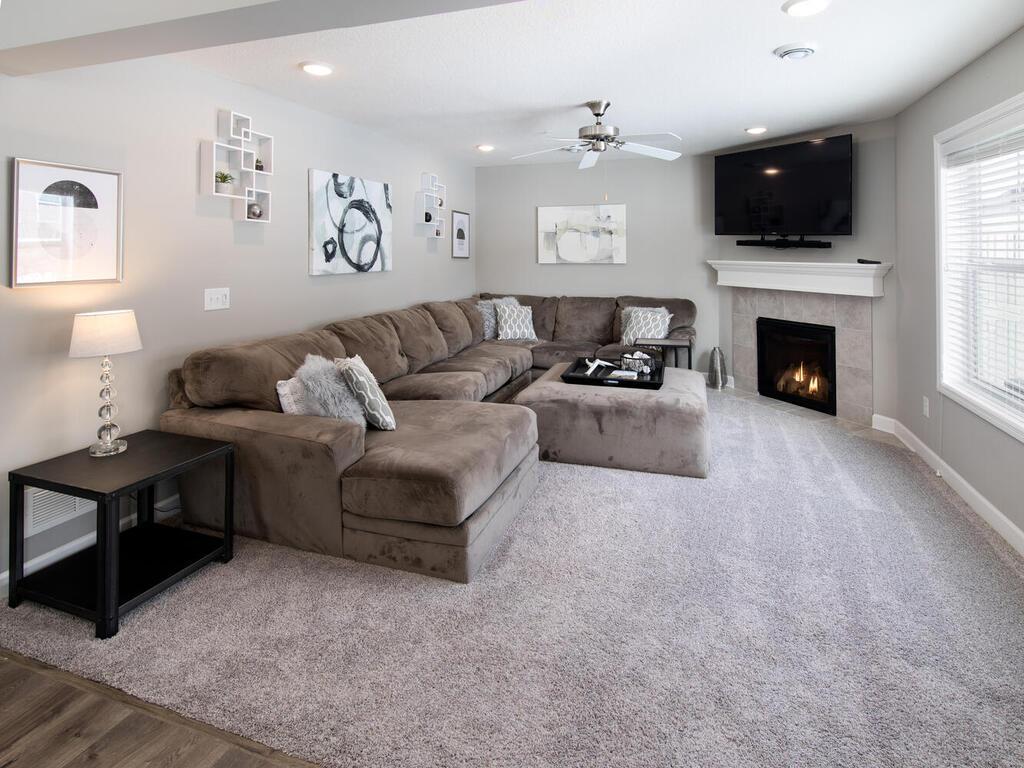 3330 Lakewood Trl Woodbury MN 55129 USA-005-011-Living RoomEdit-MLS_Size.jpg