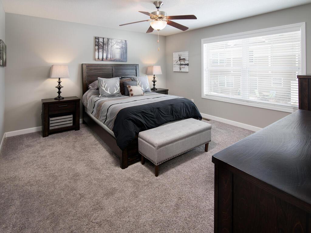 3330 Lakewood Trl Woodbury MN 55129 USA-014-021-Master Bedroom-MLS_Size.jpg