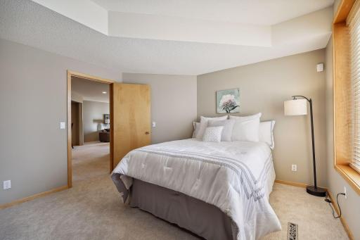 12200 Orchard Hill, Eden Prairie, MN 55344