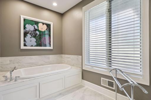 12200 Orchard Hill, Eden Prairie, MN 55344