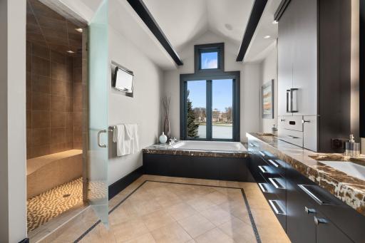 8971 Avila Cove, Eden Prairie, MN 55347