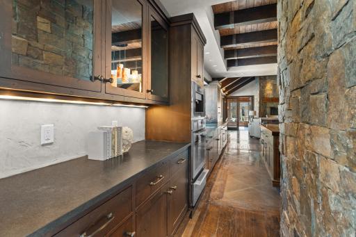 8971 Avila Cove, Eden Prairie, MN 55347