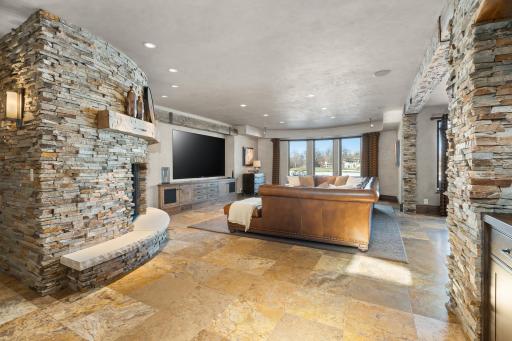 8971 Avila Cove, Eden Prairie, MN 55347