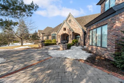8971 Avila Cove, Eden Prairie, MN 55347