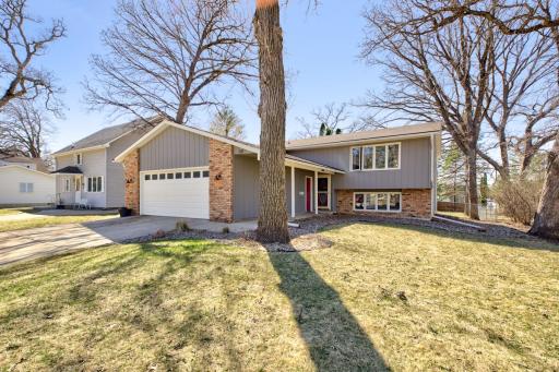 611 8th Street NE, Waseca, MN 56093