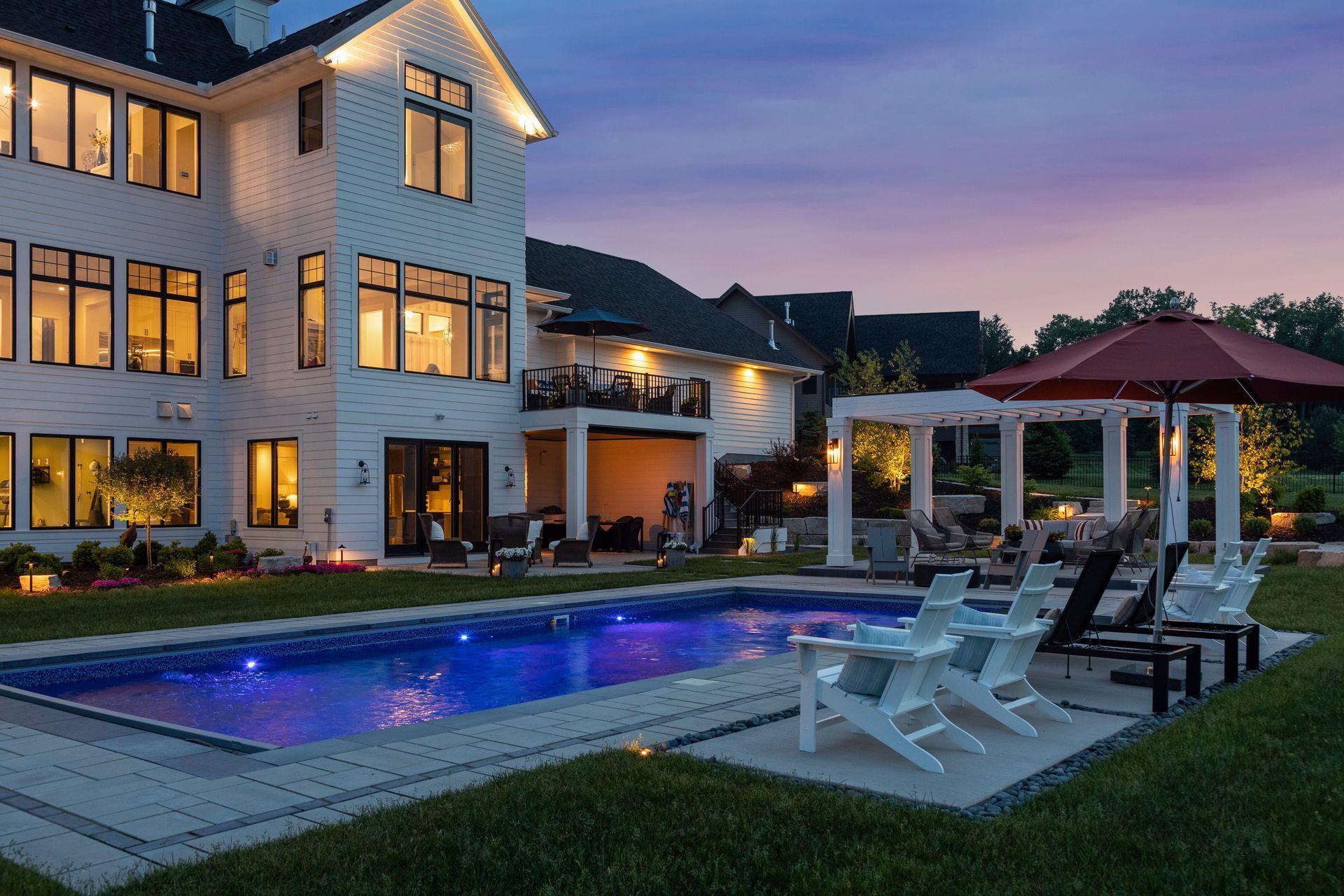 Enjoy the evenings poolside!