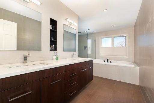 17562 Belfast Cove, Eden Prairie, MN 55347
