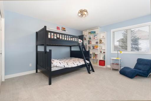 17562 Belfast Cove, Eden Prairie, MN 55347