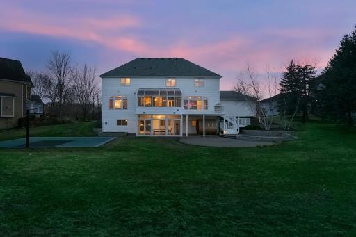 17562 Belfast Cove, Eden Prairie, MN 55347