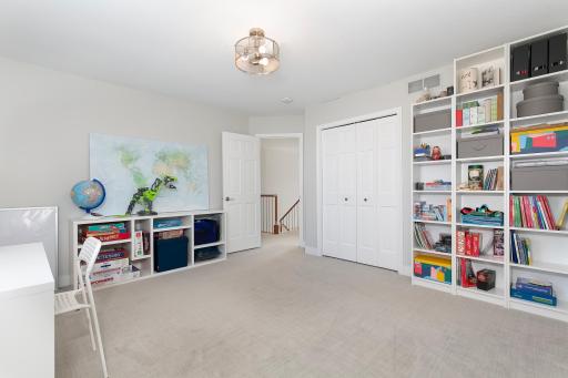 17562 Belfast Cove, Eden Prairie, MN 55347