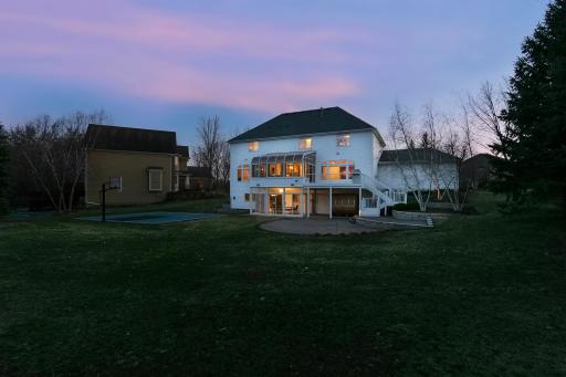 17562 Belfast Cove, Eden Prairie, MN 55347
