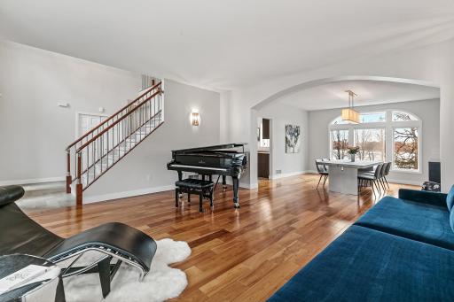 17562 Belfast Cove, Eden Prairie, MN 55347