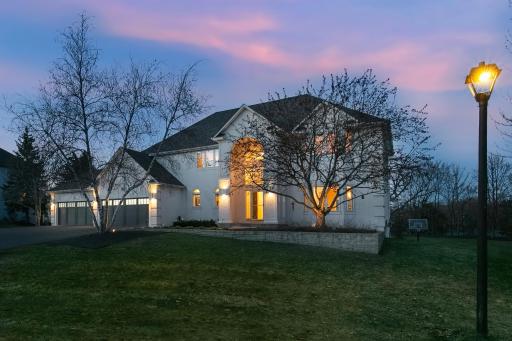 17562 Belfast Cove, Eden Prairie, MN 55347