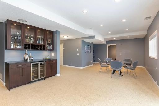 17562 Belfast Cove, Eden Prairie, MN 55347