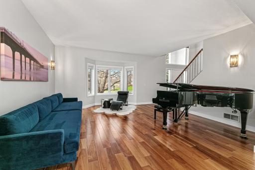 17562 Belfast Cove, Eden Prairie, MN 55347