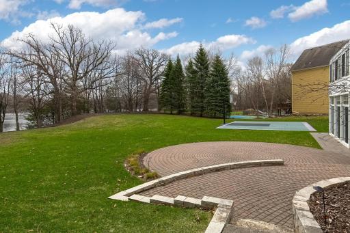 17562 Belfast Cove, Eden Prairie, MN 55347