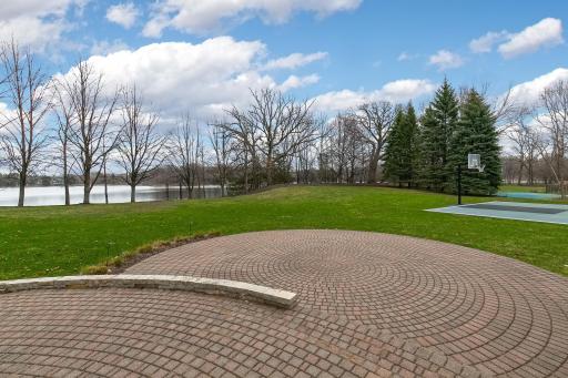 17562 Belfast Cove, Eden Prairie, MN 55347