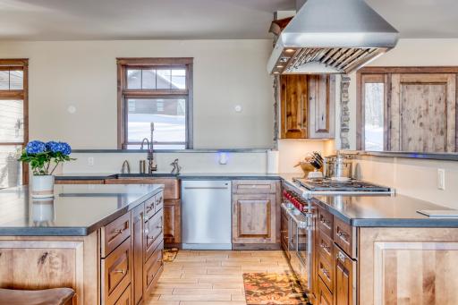 20122 Crystal Springs Loop, Grand Rapids, MN 55744