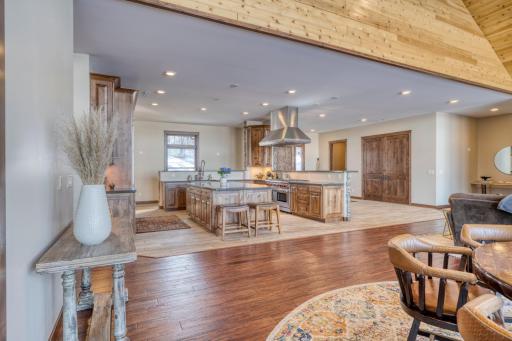 20122 Crystal Springs Loop, Grand Rapids, MN 55744