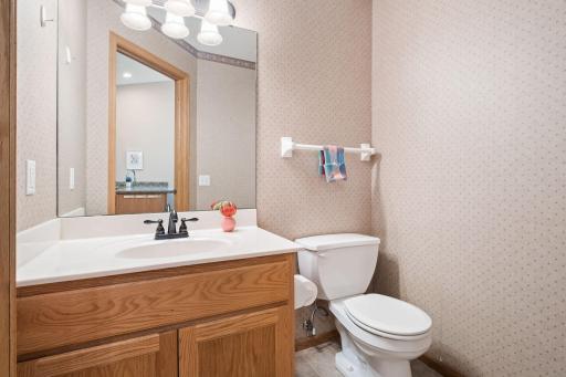 Main level bath for guests - 14228 Heritage Ln.jpg