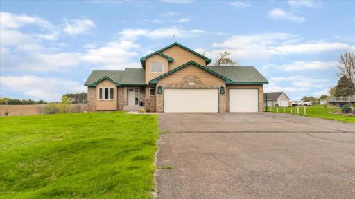 33572 6th Street NE, Cambridge, MN 55008