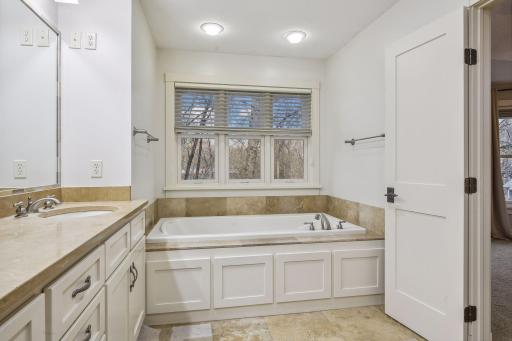 15420 Highwood Drive, Minnetonka, MN 55345