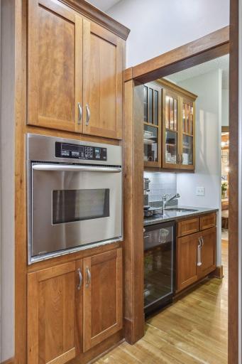 15420 Highwood Drive, Minnetonka, MN 55345