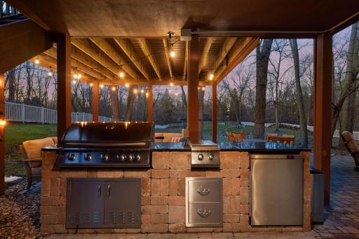 15420 Highwood Drive, Minnetonka, MN 55345