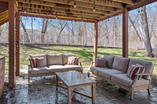 15420 Highwood Drive, Minnetonka, MN 55345