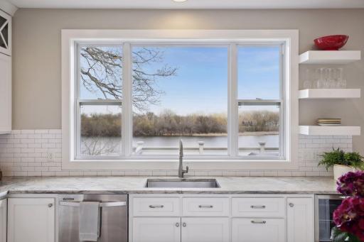 1455 W Medicine Lake Drive, Plymouth, MN 55441