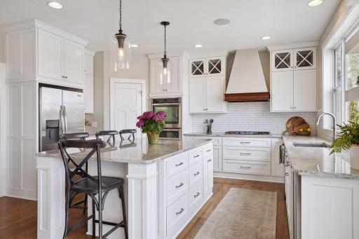 1455 W Medicine Lake Drive, Plymouth, MN 55441