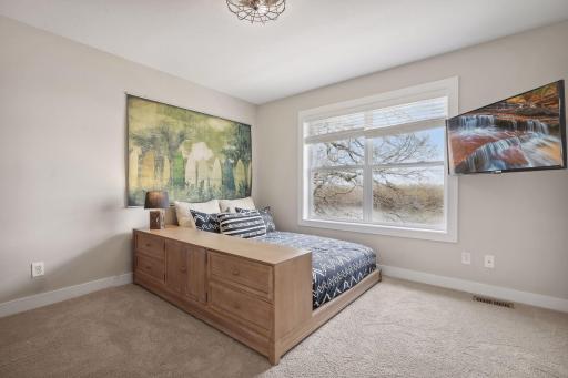 1455 W Medicine Lake Drive, Plymouth, MN 55441