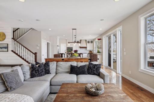 1455 W Medicine Lake Drive, Plymouth, MN 55441