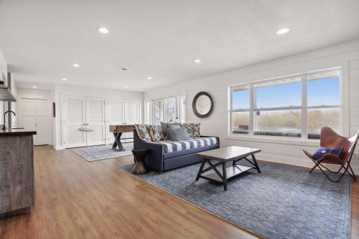 1455 W Medicine Lake Drive, Plymouth, MN 55441
