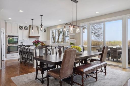 1455 W Medicine Lake Drive, Plymouth, MN 55441