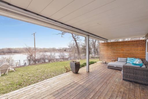 1455 W Medicine Lake Drive, Plymouth, MN 55441